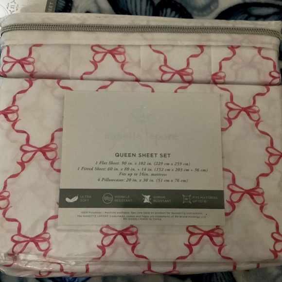 New Nanette Lepore Bed Sheet Set - Pink Bows/ QUEEN - 6 piece set - Picture 1 of 7